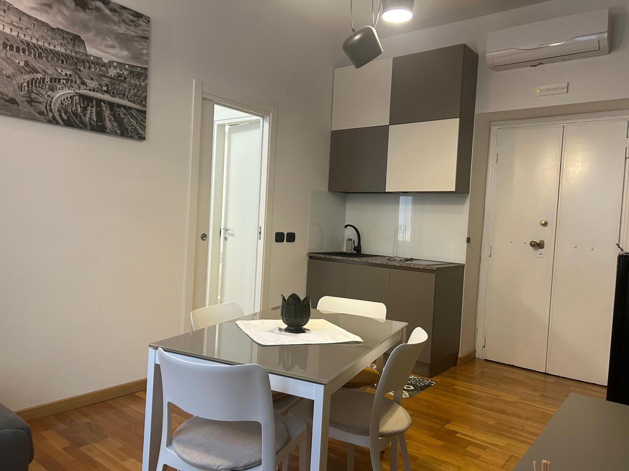 Leonard Vatican House Rome Room photo